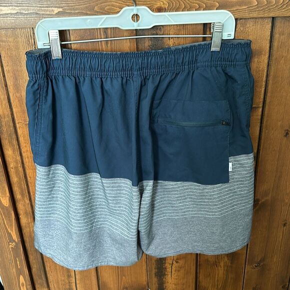 Vuori Trail Short 6”, size XL - Picture 5 of 13